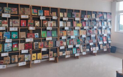 Movimento cartonero e exposição de livros no Campus de Vila Nova de Gaia